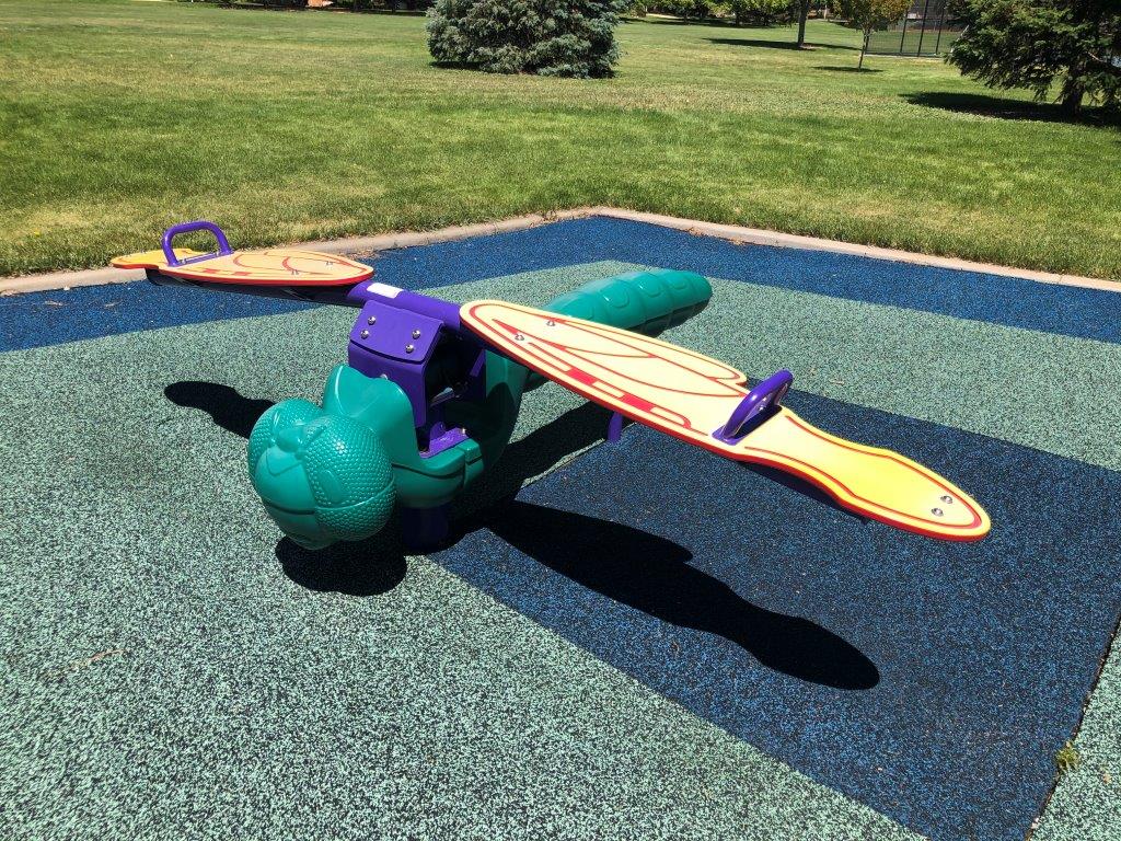 Dragonfly seesaw