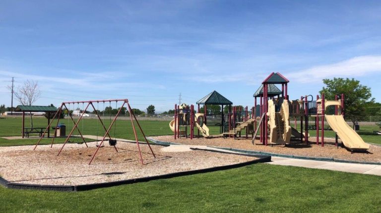 The Best Park in Fort Lupton! | Slides and Sunshine