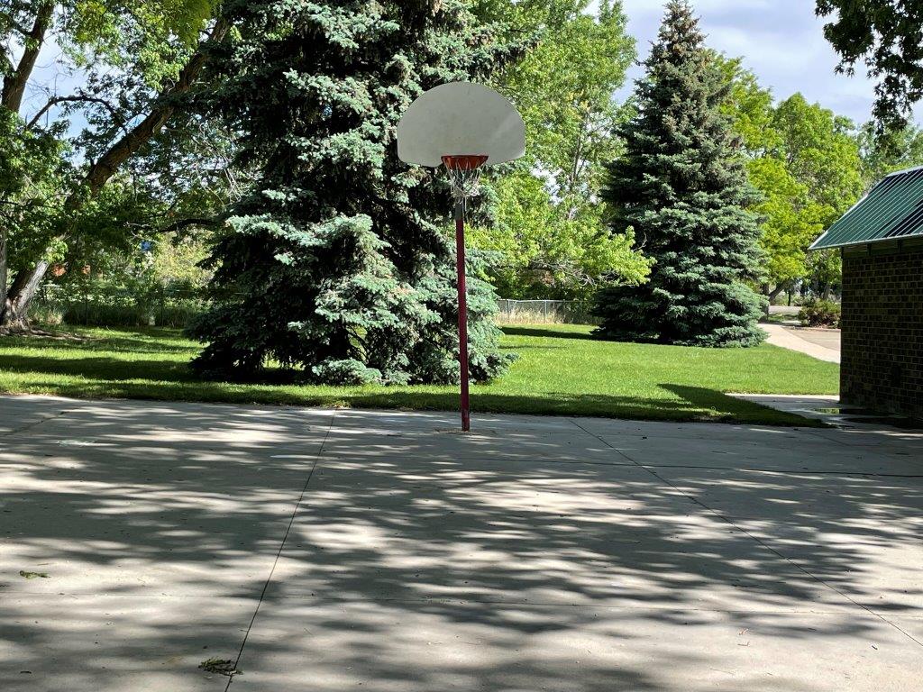 basketball court at Cottonwood Park in Louisville CO