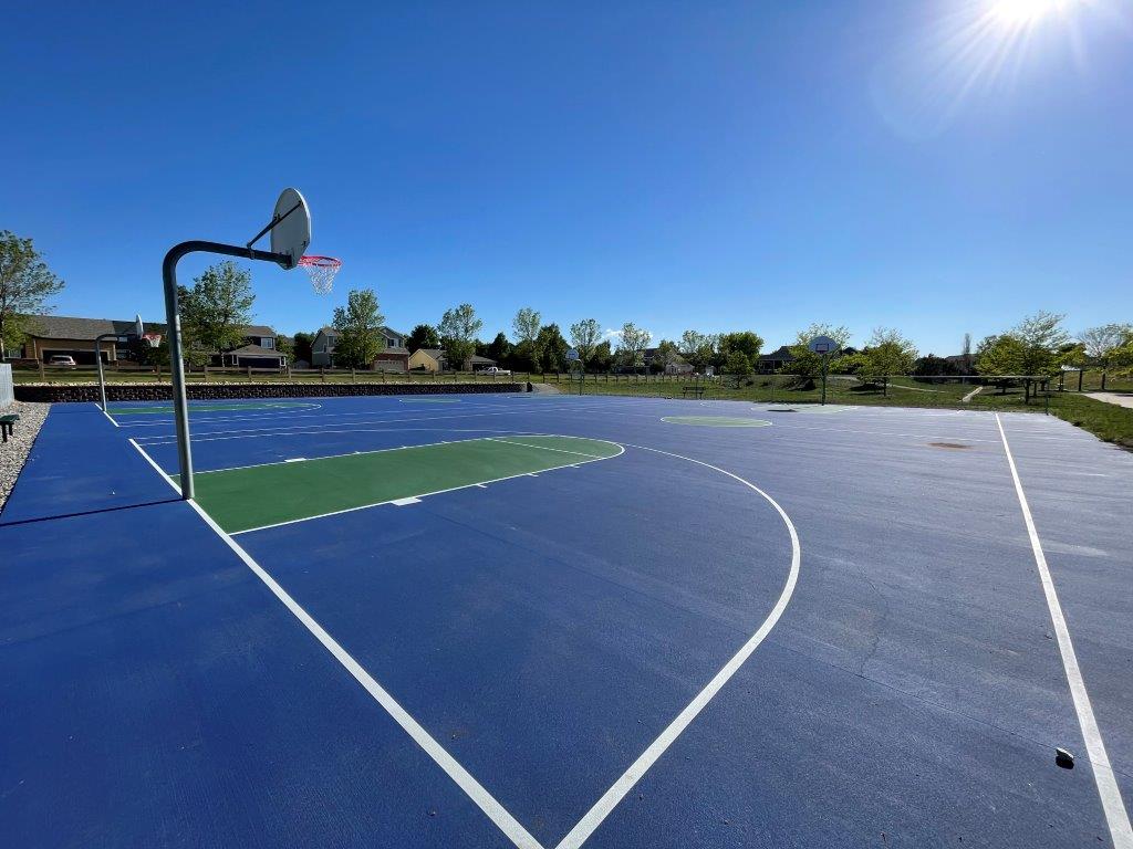 basketball court
