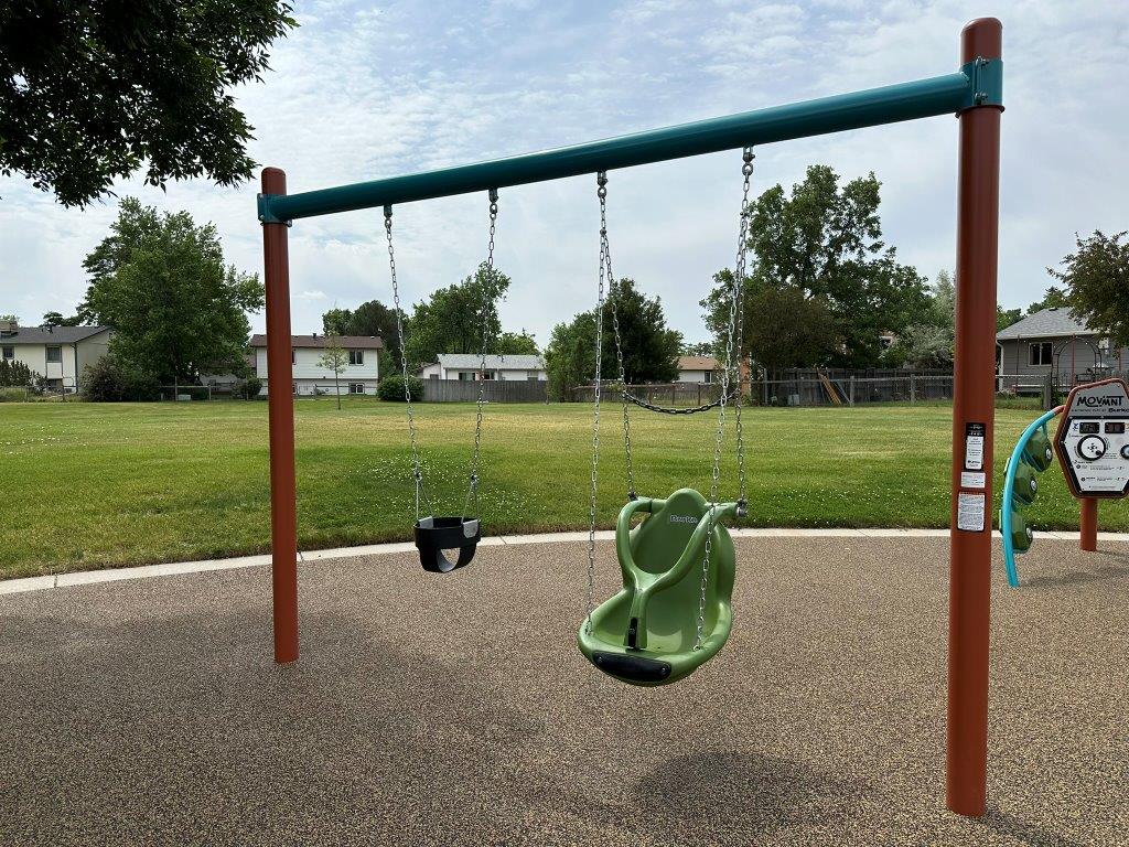 baby swing and chair swing at Trailside park