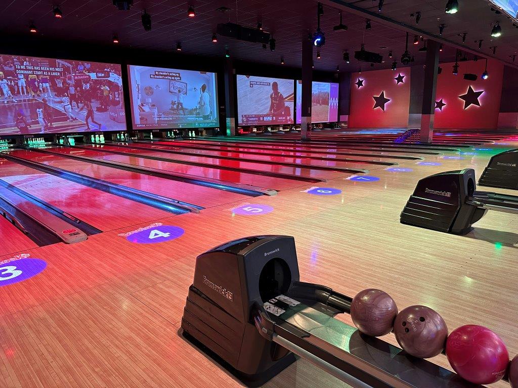 Boondocks Colorado bowling alley